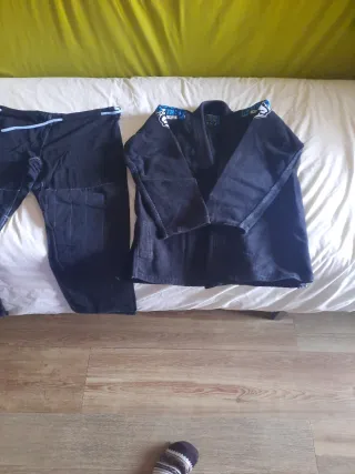 Kimono BJJ Jiu Jitsu Artes Marciales Negro