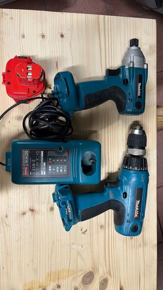 Atornilladores Makita 12V (2uds) + Cargador