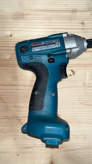 Atornilladores Makita 12V (2uds) + Cargador