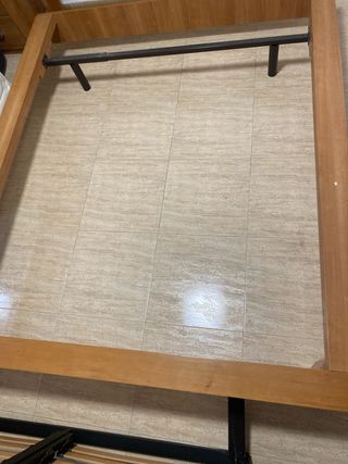 Estructura de cama de madera