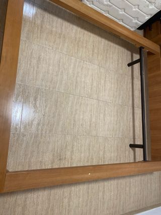 Estructura de cama de madera