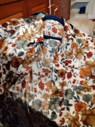 Blusa manga larga estampada mujer