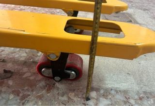 Transpaleta manual AYERBE 2500KG