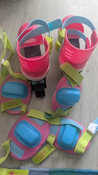 Patines infantiles ajustables y protecciones