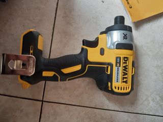 Dewalt 18v XR Atornillador de Impacto