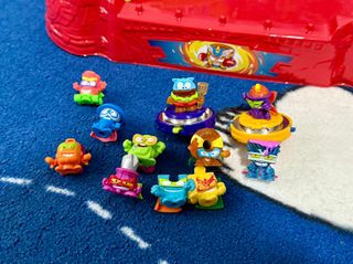SuperThings Battle Spinners Arena + 9 Extras