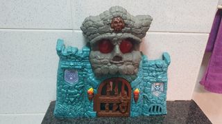 Little Kingdom Castello Teschi Luci Suoni