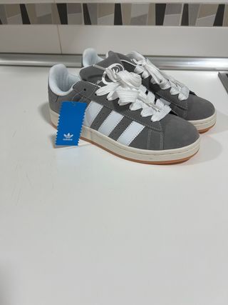 Adidas Campus Gris Talla 40 fue un regalo