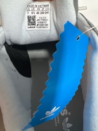 Adidas Campus Gris Talla 40 fue un regalo