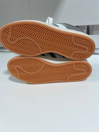 Adidas Campus Gris Talla 40 fue un regalo