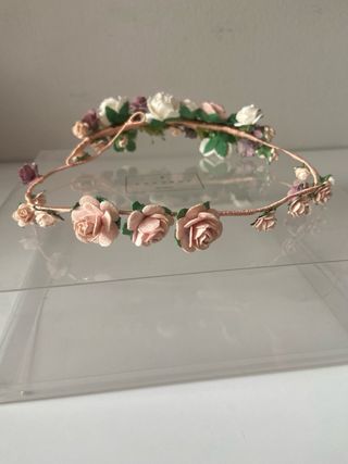 Corona floral artesanal (Coconut)