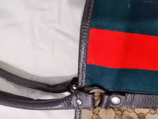 Borsa Gucci Beige/Rosso Tela GG alla moda