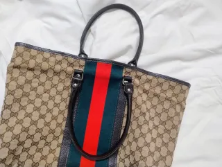 Borsa Gucci Beige/Rosso Tela GG alla moda
