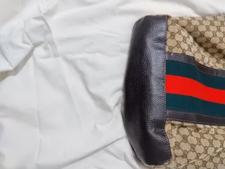 Borsa Gucci Beige/Rosso Tela GG alla moda