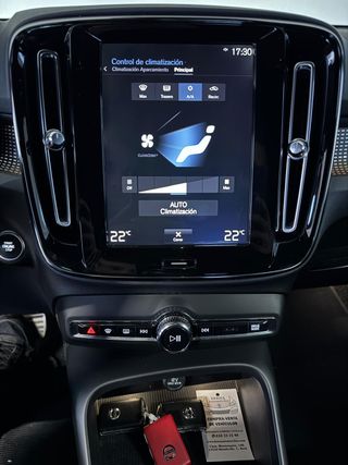 Volvo XC40 R-DESIGN AWD 2.0 D4 190Cv