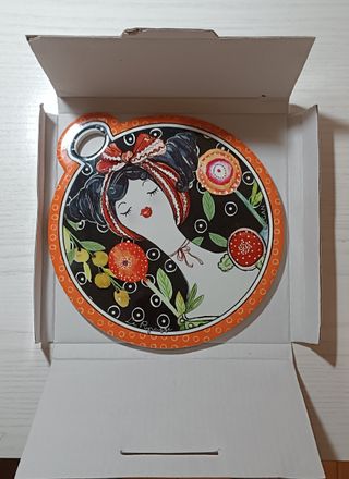 Sottopentola rotondo donna floreale