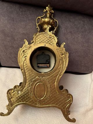 Reloj de sobremesa dorado de bronce