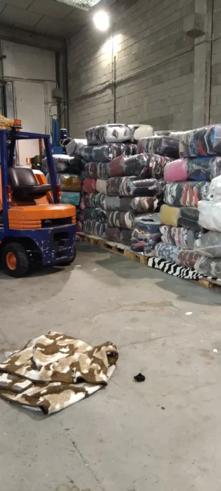 Lote Ropa Usada en Madrid por kg más información p