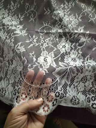 Mantilla de encaje blanco