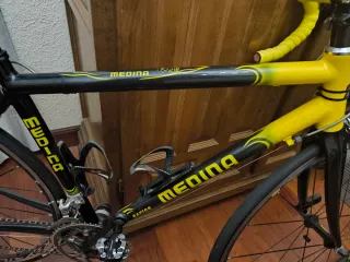 Bicicleta Carretera Medina Negra/Amarilla