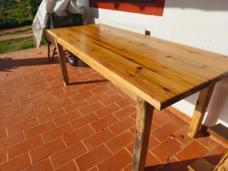 Mesa de pino rústica para restaurar