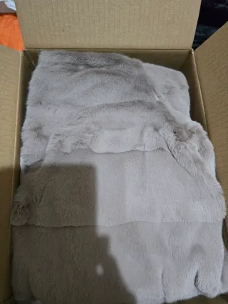 Abrigo de pelo suave beige/gris talla única