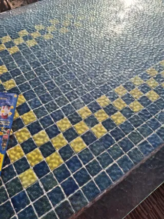 Tavolo da giardino in vimini e 6 sedie in vetro