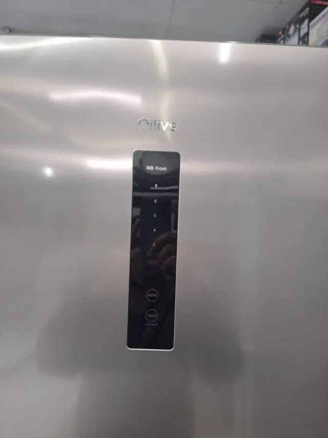 Nevera marca Qilive 193,cm x 54,cm Nofrost