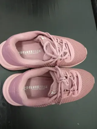 Zapatillas Under Armour rosas