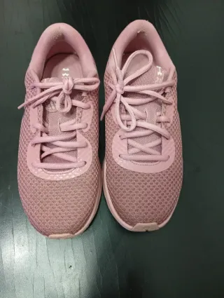 Zapatillas Under Armour rosas