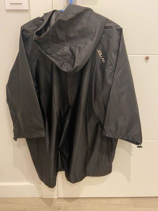 Capa Joluvi Negra, junior.