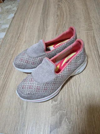Zapatillas Skechers Gris y Rosa