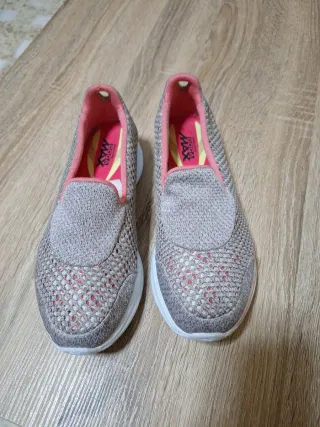 Zapatillas Skechers Gris y Rosa