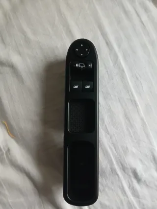 Mando Elevalunas Peugeot
