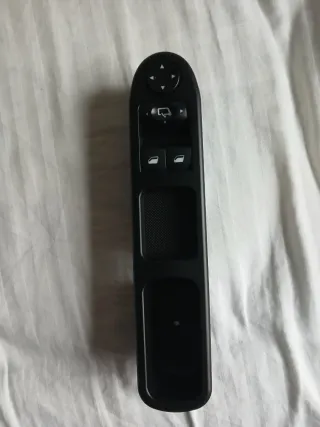 Mando Elevalunas Peugeot