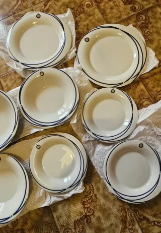 Set Inter Porcellana 8 piatti+2 tazze