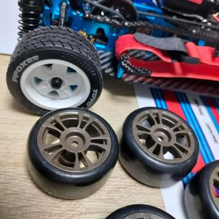 Coche RC 1/10 210mm wheelbase