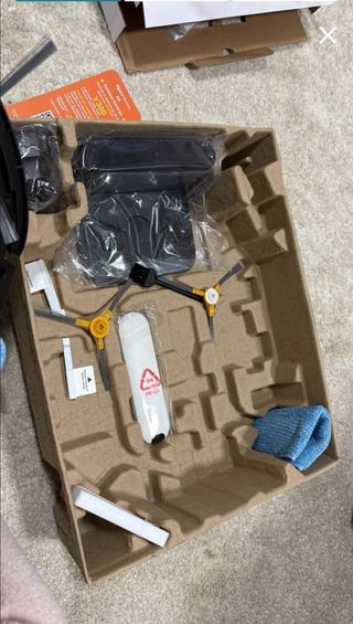 Robot aspirador blanco