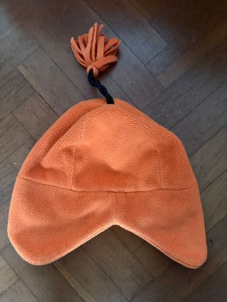 Gorro naranja MITO con orejeras