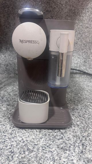 Cafetera Nespresso lafftisima