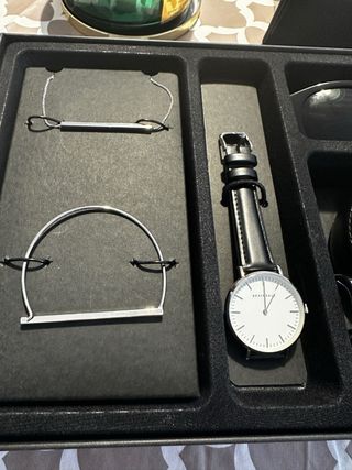 Set Bekinsale Gafas, Cinturón, Reloj y Joyería