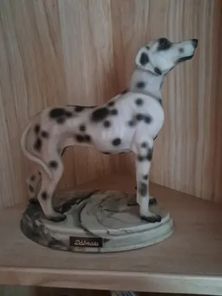 Figura Perro Dálmata Piedra Base Mármol