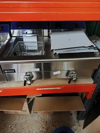 FREIDORA INDUSTRIAL DE 16 + 16 L CAP TOTAL