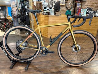 Bici Gravel Specialized Crux.