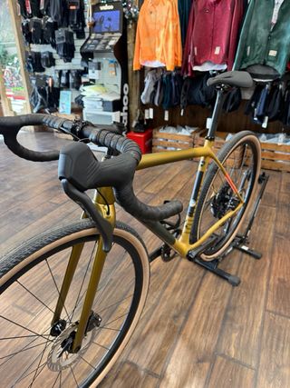 Bici Gravel Specialized Crux.