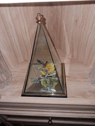 Urna cristal con rosa amarilla