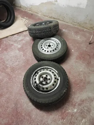 Llantas y neumáticos 195/70/15  VW T4