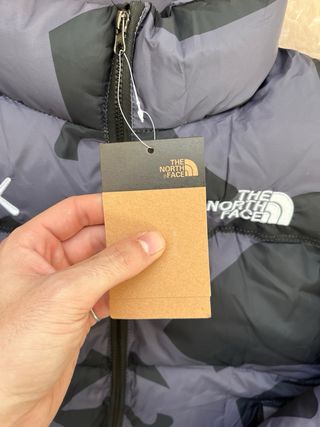 The North Face Abrigo Negro Gris