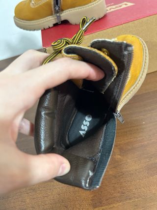 Scarponcino ocra da bambino Asso