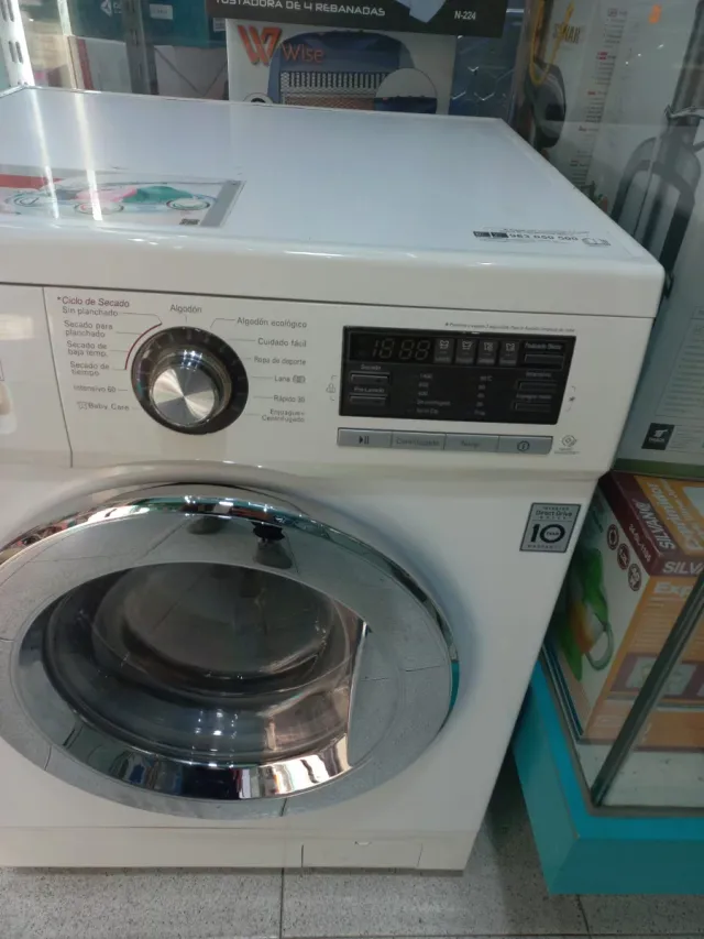 Lavadora Secadora LG Direct Drive 8/4kg RPM.1400
